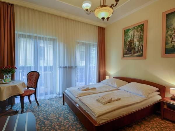 Hotel Victoria Cechini Krynica-Zdrój Exterior foto