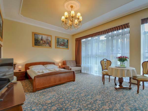 Hotel Victoria Cechini Krynica-Zdrój Exterior foto